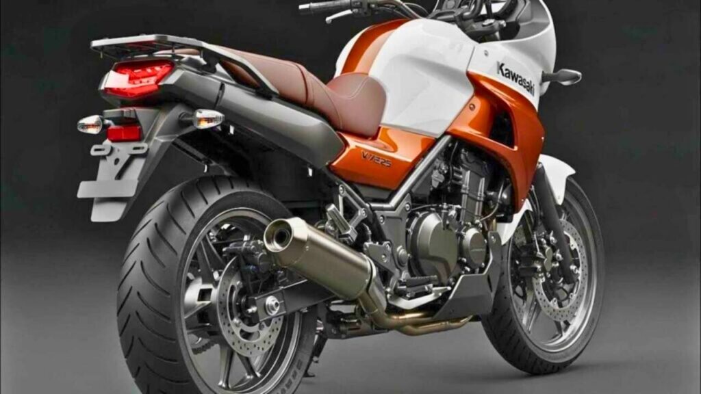 Kawasaki KLE 500 2026: nueva generación dual sport con motor bicilíndrico