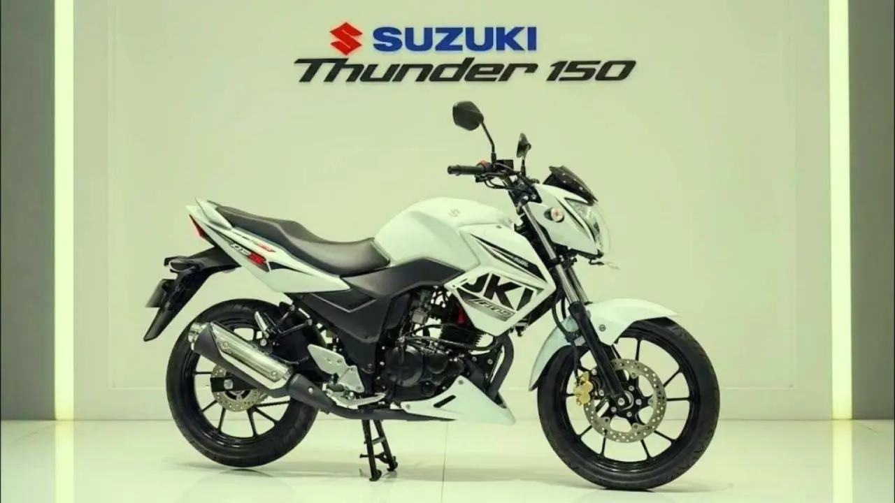 Descubre la Yamaha VMAX 1800 2026: estilo agresivo y rendimiento sin límites