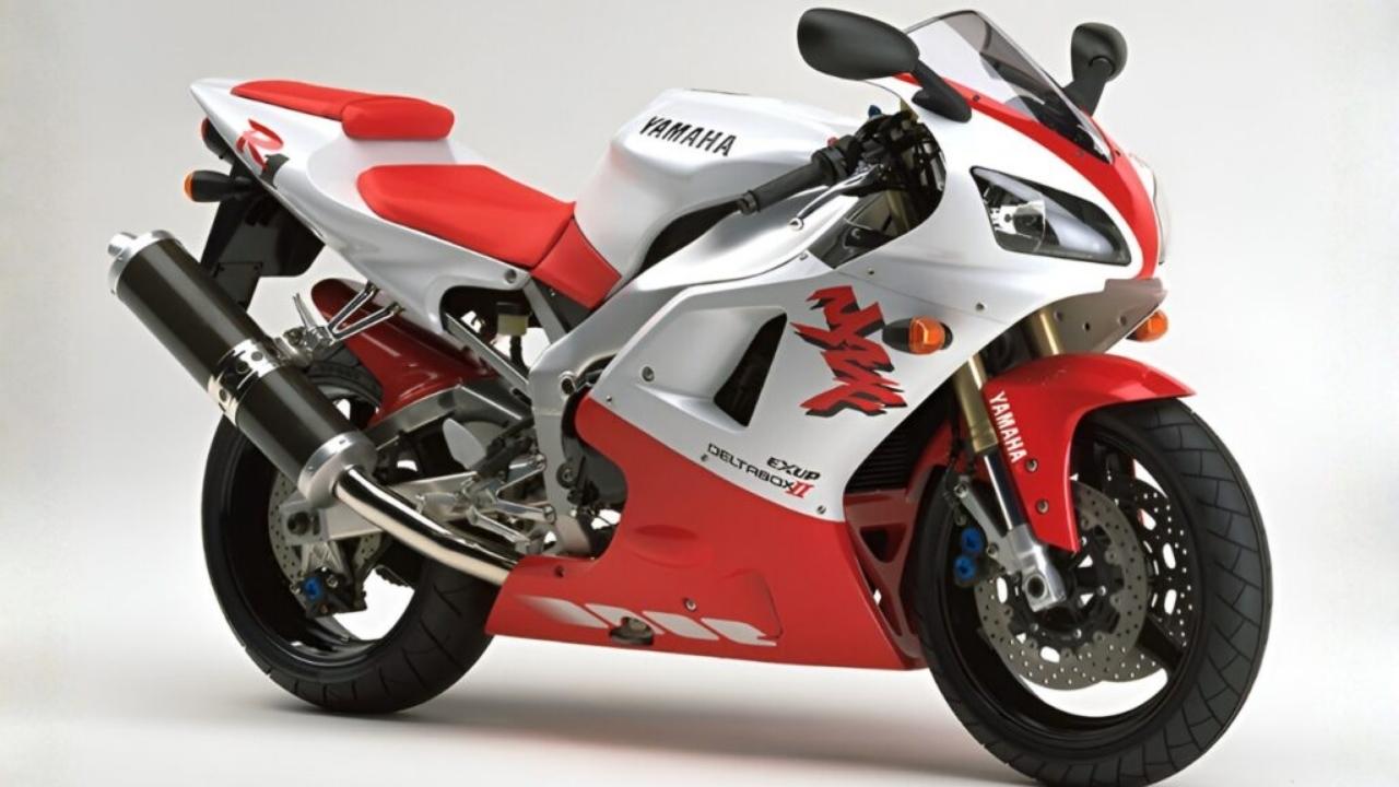 Yamaha YZF-R1 2026: superdeportiva de alto rendimiento y potencia extrema